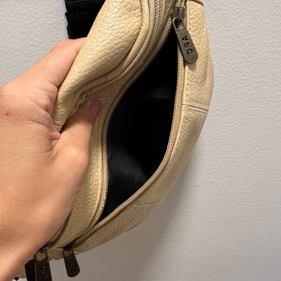 APC Unisex Tan Fanny Pack - Picture 5 of 5